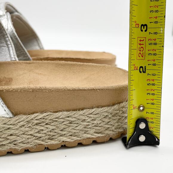 Olivia Miller Womens 8 Slide Sandal Silver Metallic Espadrille Platform Summer - Picture 10 of 10